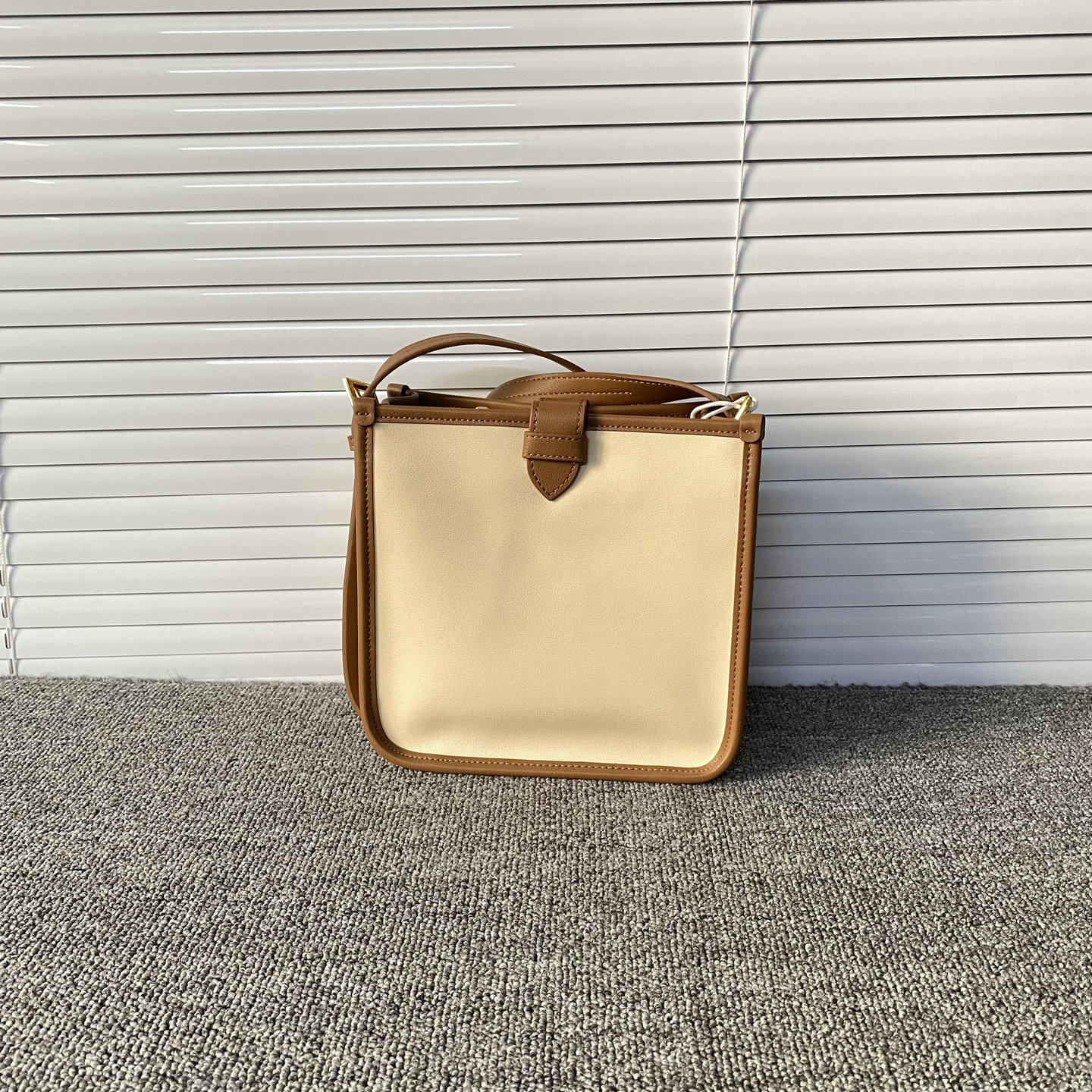 柜价几百块～真皮牛皮水桶包包女2025新款通勤女包斜挎包单肩包,箱包皮具/热销女包/男包,通用款女包,淘宝优惠券,粉丝福利购,淘宝优惠卷