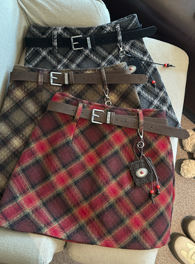 红色圣诞节氛围感毛呢短裙女冬季加厚高腰A字辣妹复古格纹半身裙