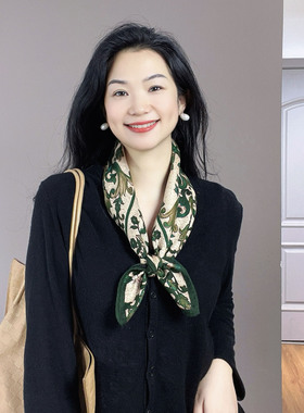 绿色图腾真丝丝巾女羊毛小方巾2026新款时尚洋气高档护颈65中方巾