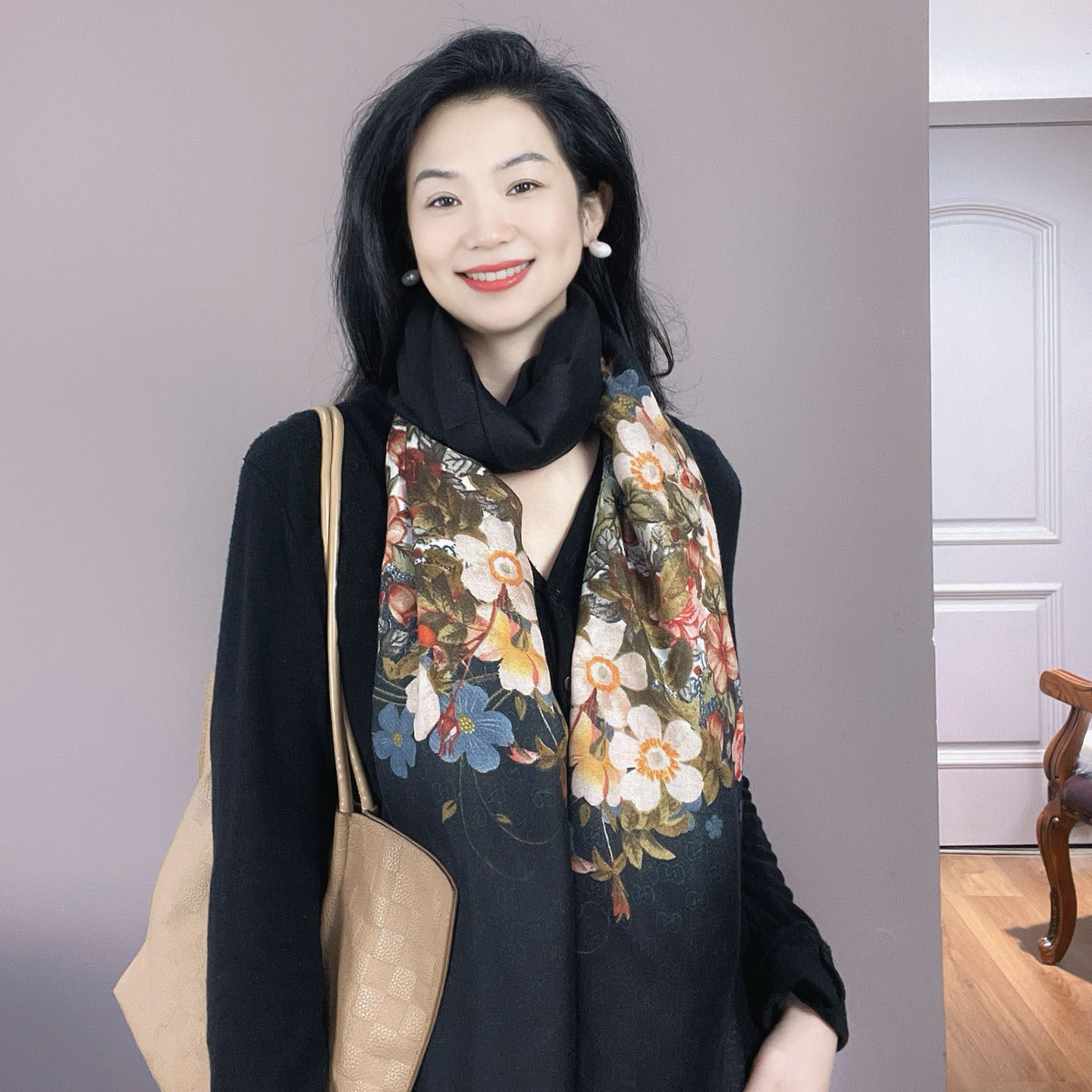 轻奢高级感！黑色印花围巾女士2026新款护颈棉麻秋冬保暖围脖披肩