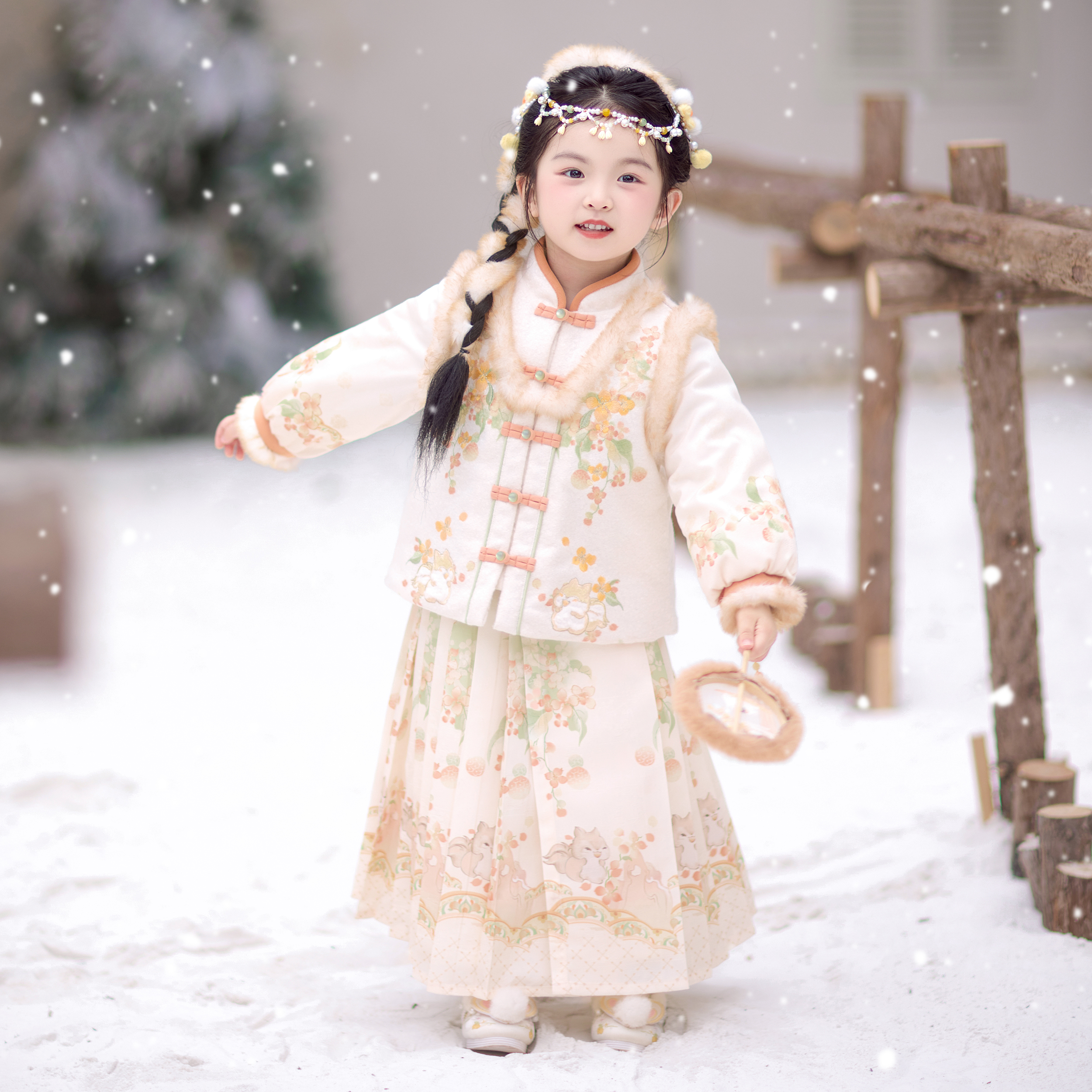 女童汉服中国风儿童格格服套装2025新款冬款明制加厚宝宝拜年服