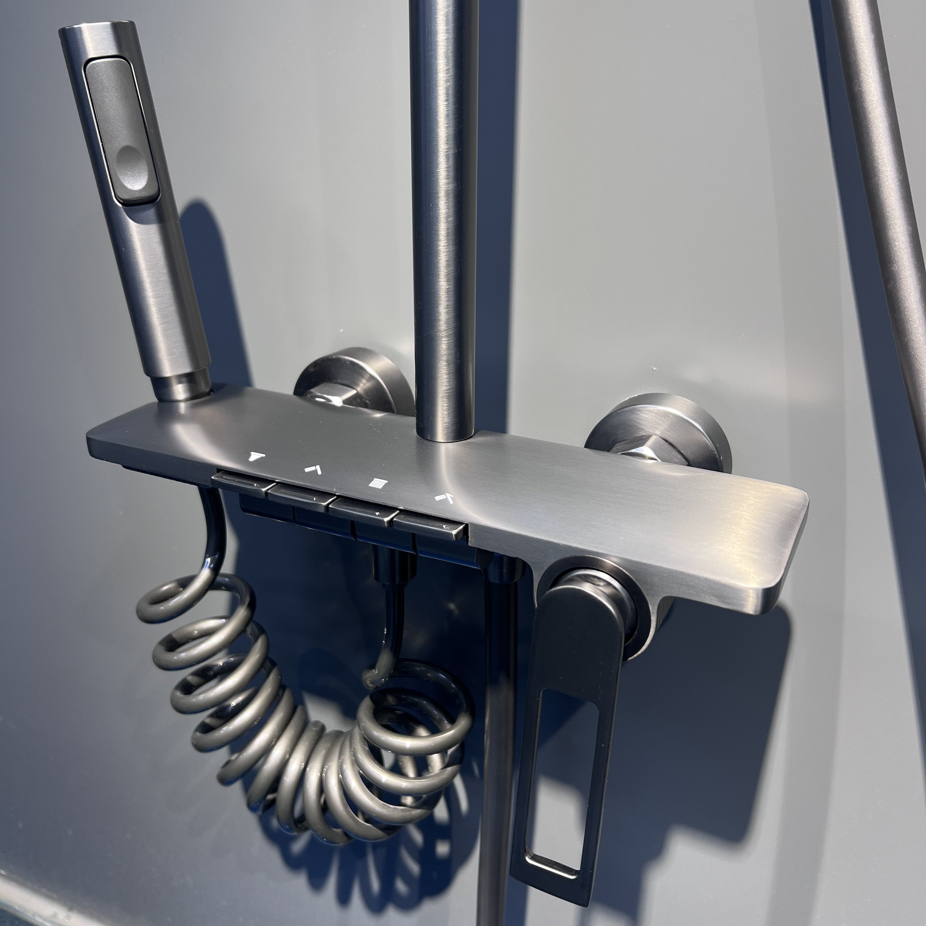 冷热花洒铜阀家用淋浴四档枪灰淋浴花洒套装增压淋浴器全套钢琴键