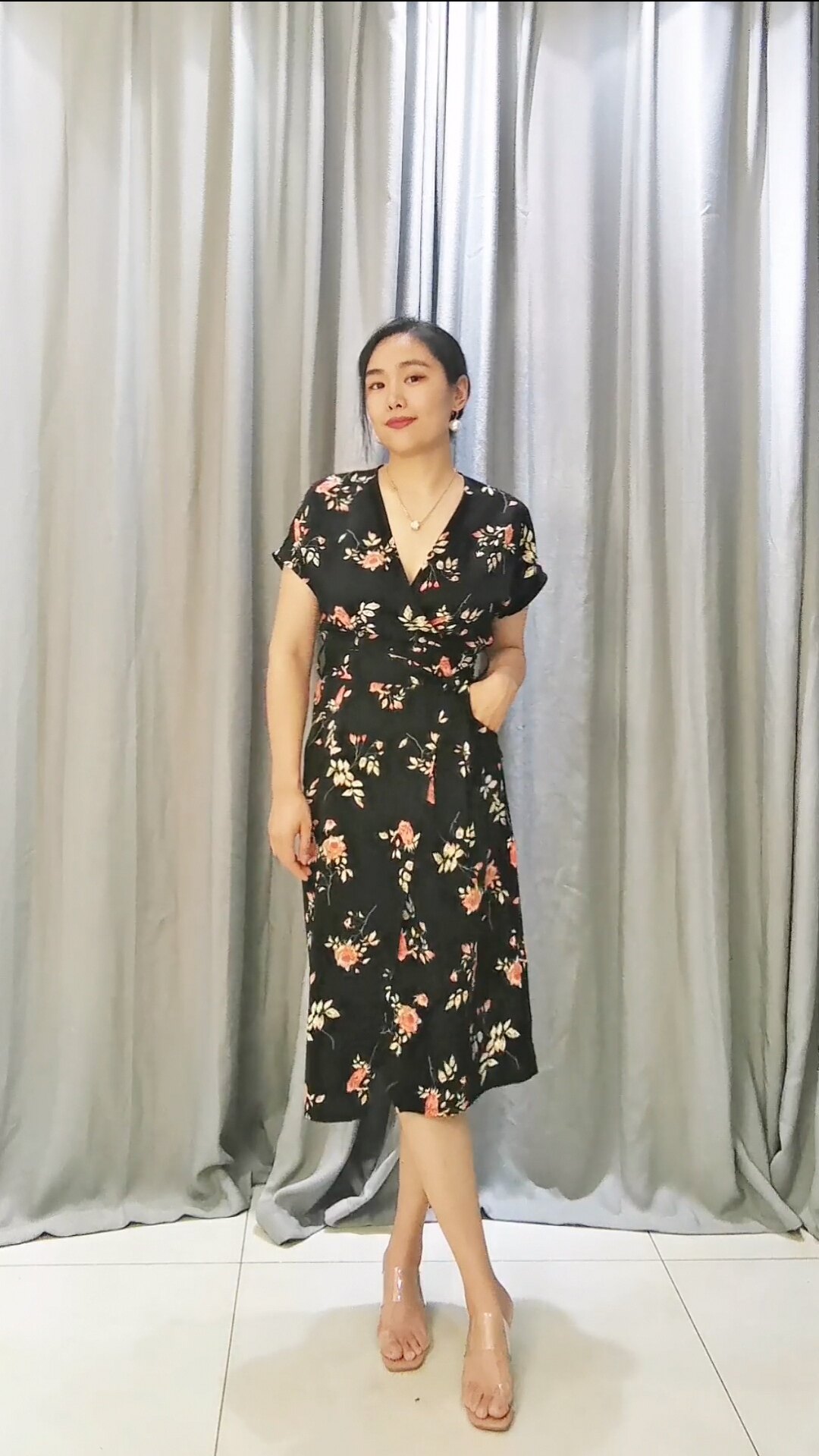 原创国风高级感v领开叉短袖连衣裙显瘦优雅气质女人味裙子夏季女