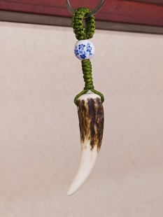 鹿角吊坠 钥匙扣 魔法棒权杖 手把件刀柄料 仿象牙抛光文玩定制