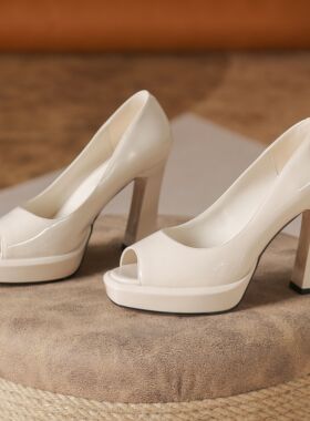 防水台新款鱼嘴名媛气质通勤职业OL工作单鞋10cm粗跟漆皮高跟鞋女