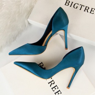 细跟绸缎性感通勤尖头气质单鞋 高跟鞋 蓝色少女侧空法式 2025年新款
