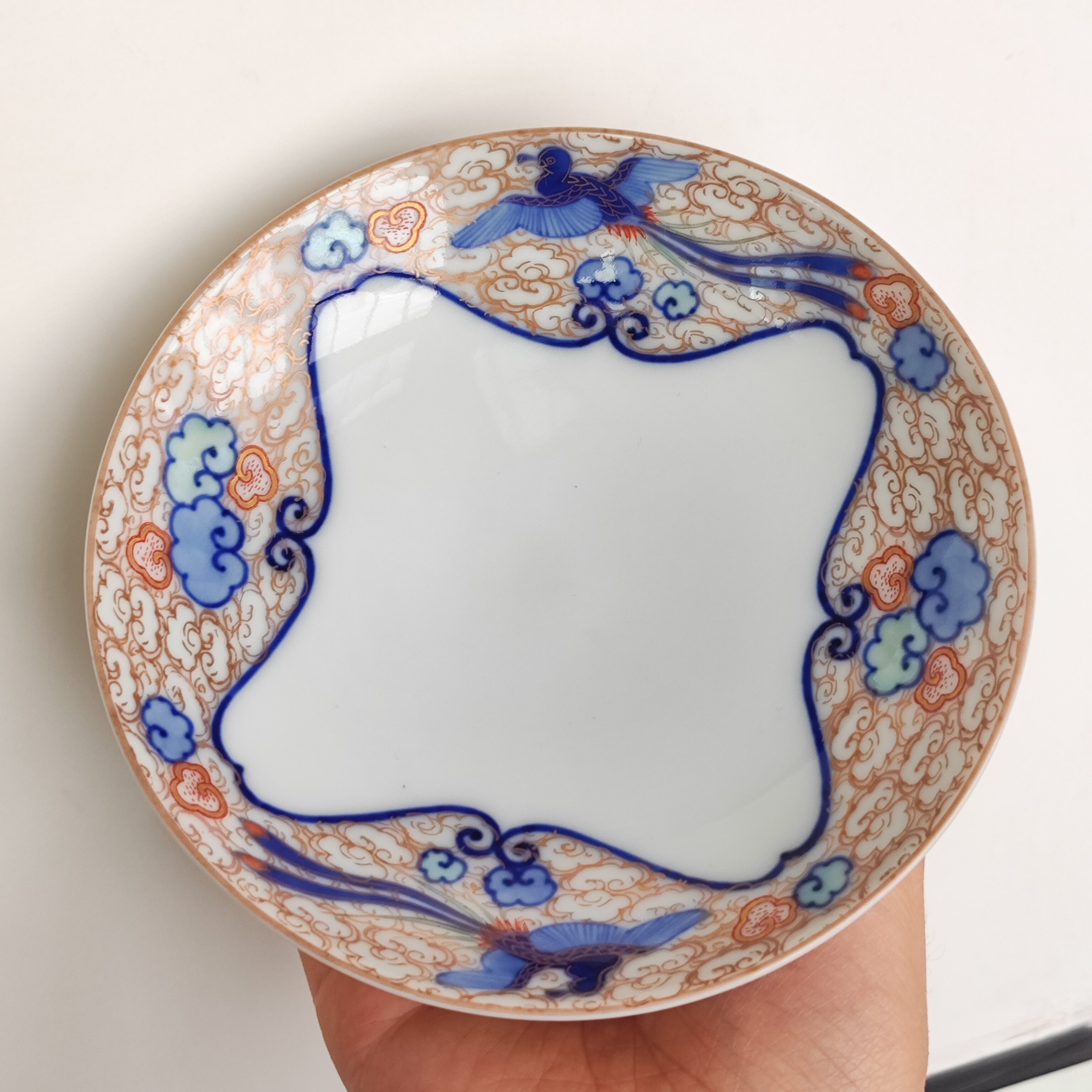日本香兰社明治大正青花浅圆盘金彩凤凰纹细划痕品相完整14*3.5cm
