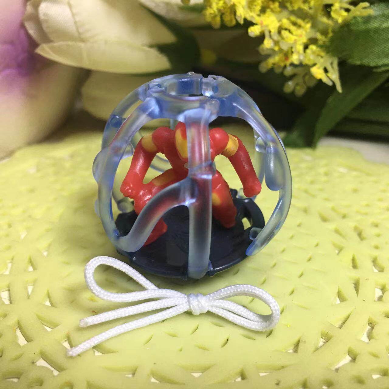 健达奇趣蛋内玩具漫威复仇者联盟摆件绿巨人蝙蝠侠球体