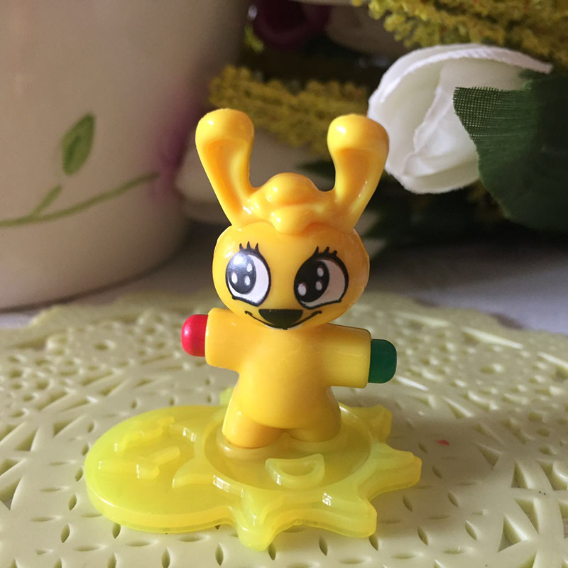 健达奇趣蛋内玩具兔子画笔摆件