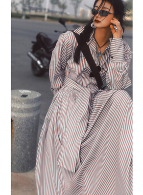 threeday复古帅气条纹衬衣裙女长袖系带超长V领连衣裙外套大裙摆