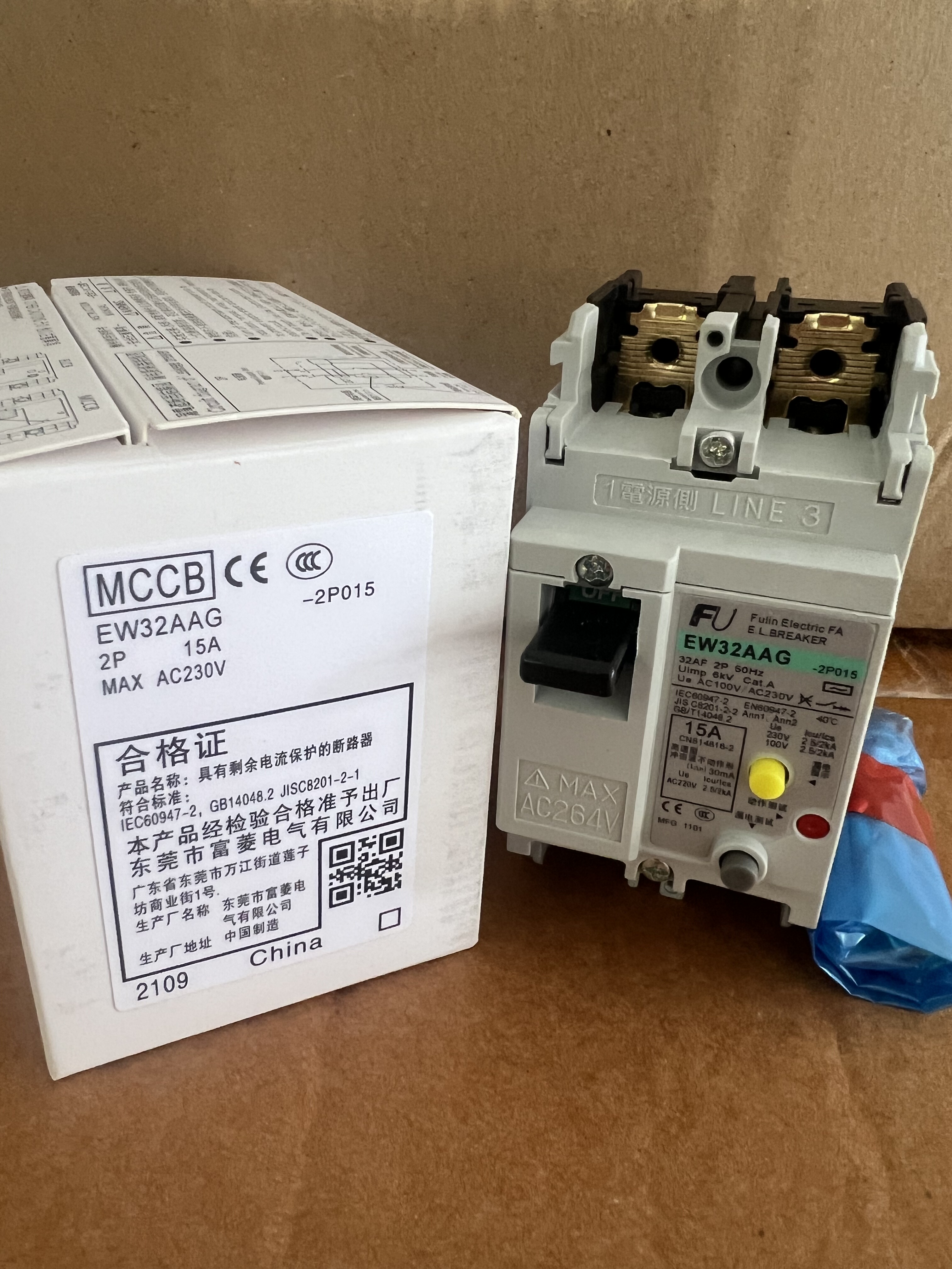 ew32aag富士漏电过载短路保护器