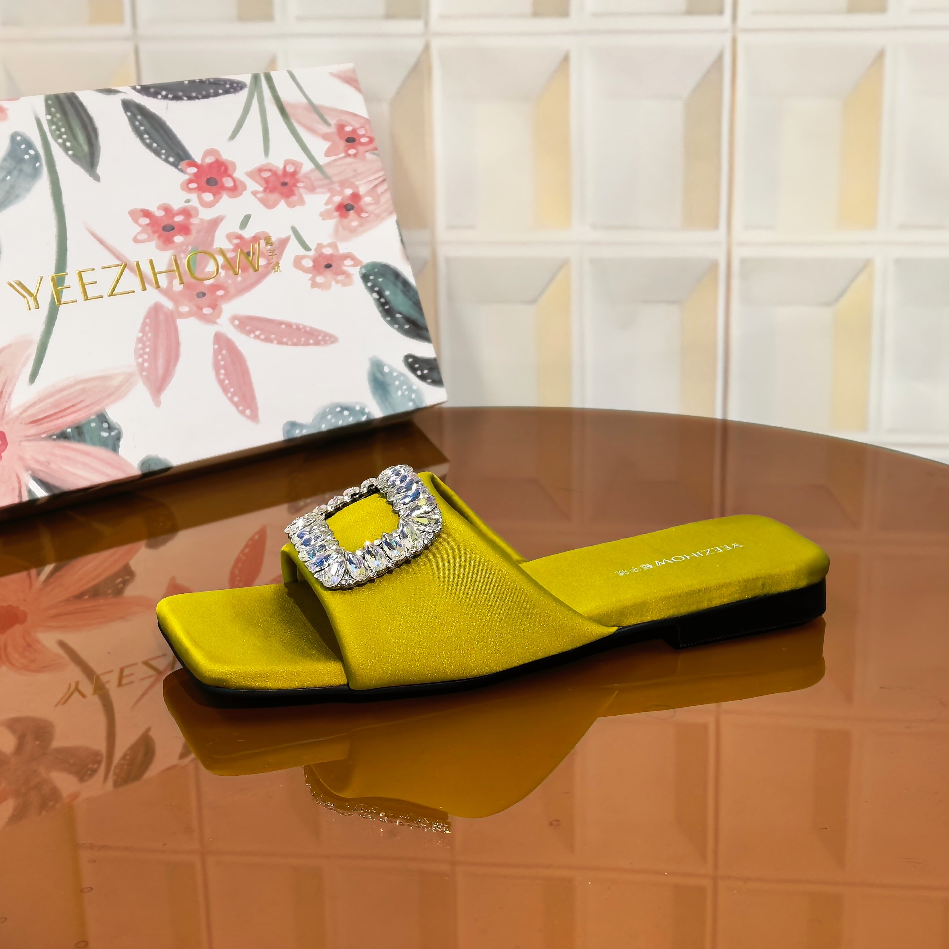 2541/1CM真丝布清仓撤柜断码处理水钻高跟纯色女士夏季一字拖方头