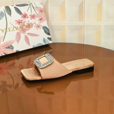 2541/2CM真丝布清仓撤柜断码处理平底凉鞋鞋子粗跟欧美风方头水钻