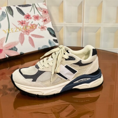 4413/3CM牛京断码撤柜清仓处理皮透气吸汗运动跑鞋女士夏季网面单