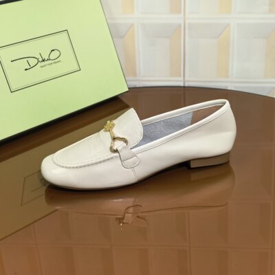 9K10/2CM牛皮清仓撤柜断码处理粗跟百搭英伦风一脚蹬方头乐福女鞋