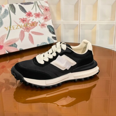 9880/4CM牛皮清仓撤柜断码处理厚底舒适跑步鞋秋季运动阿甘鞋时尚