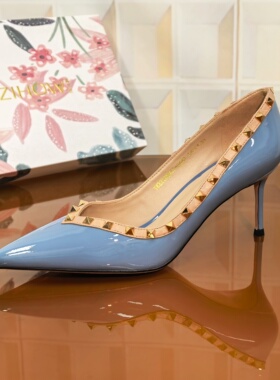 6480/6CM牛漆皮断码撤柜清仓处理单鞋铆钉高跟鞋尖头女鞋时尚细跟