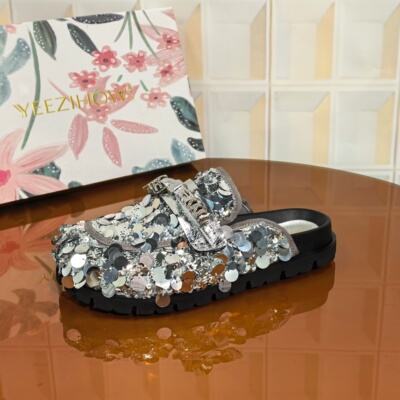 2795/3CM亮片平底清仓撤柜断码处理舒适修面皮包头拖复古港风包头