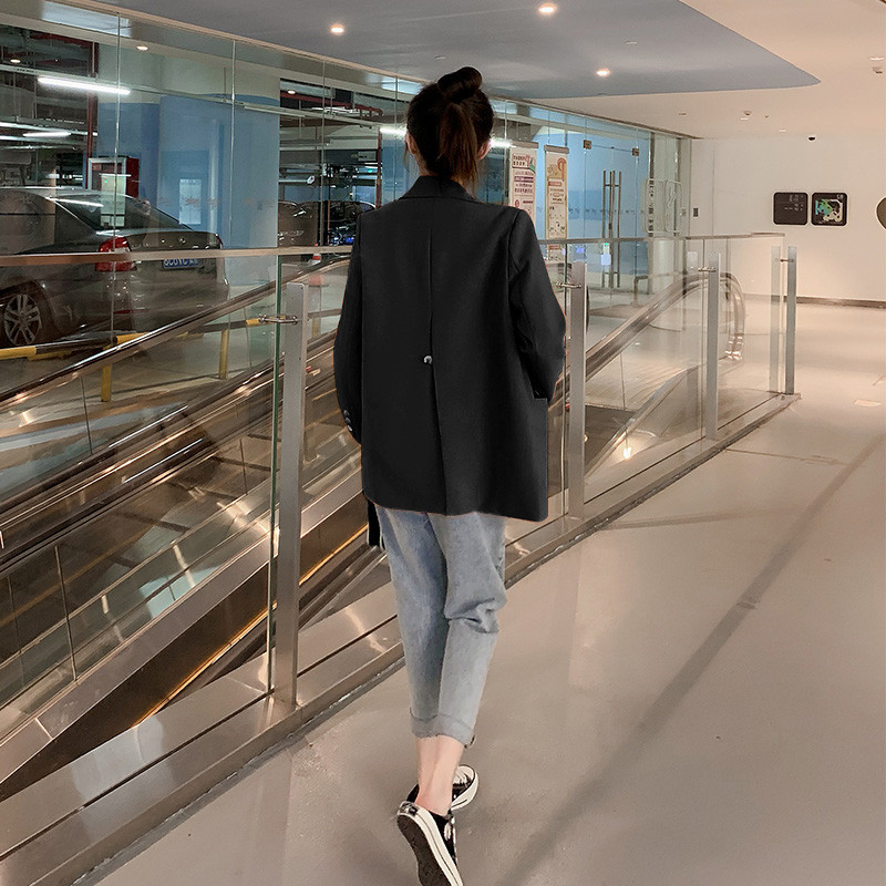 黑色西装外套女2025早秋新款高级感小个子春秋设计感小众休闲西服