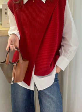 一起袖不规则针织马甲+纯色衬衫套装（含100绵羊毛）Y一9626