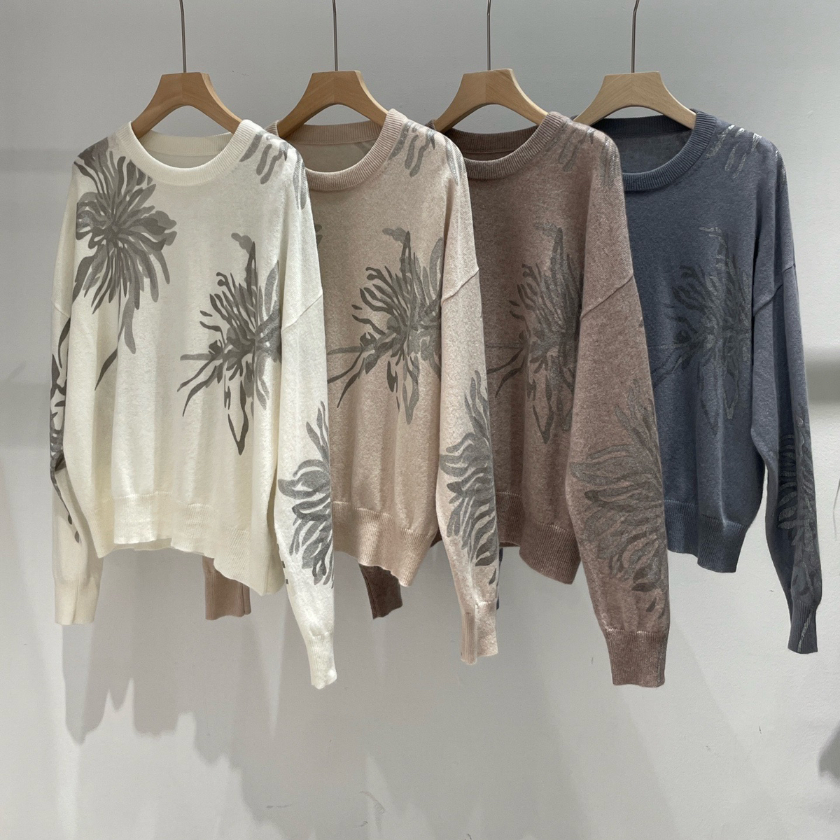 一起老钱风宽松花朵休闲羊绒衫（含100羊绒）T0012