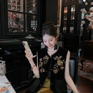 J265 含30真丝 一起春新中式 国风丝绒拼接亮片刺绣马甲