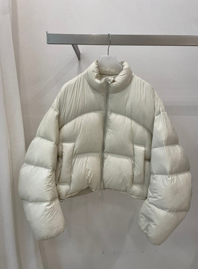 上新奶白色立领短款宽松泡芙廓形小个子必入保暖羽绒服外套t377-1
