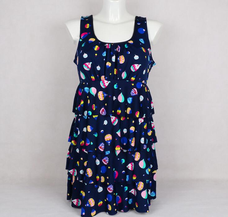 特大号泳衣女裙式保守款分体平角裤加肥加大码妈妈泳装中老年温泉