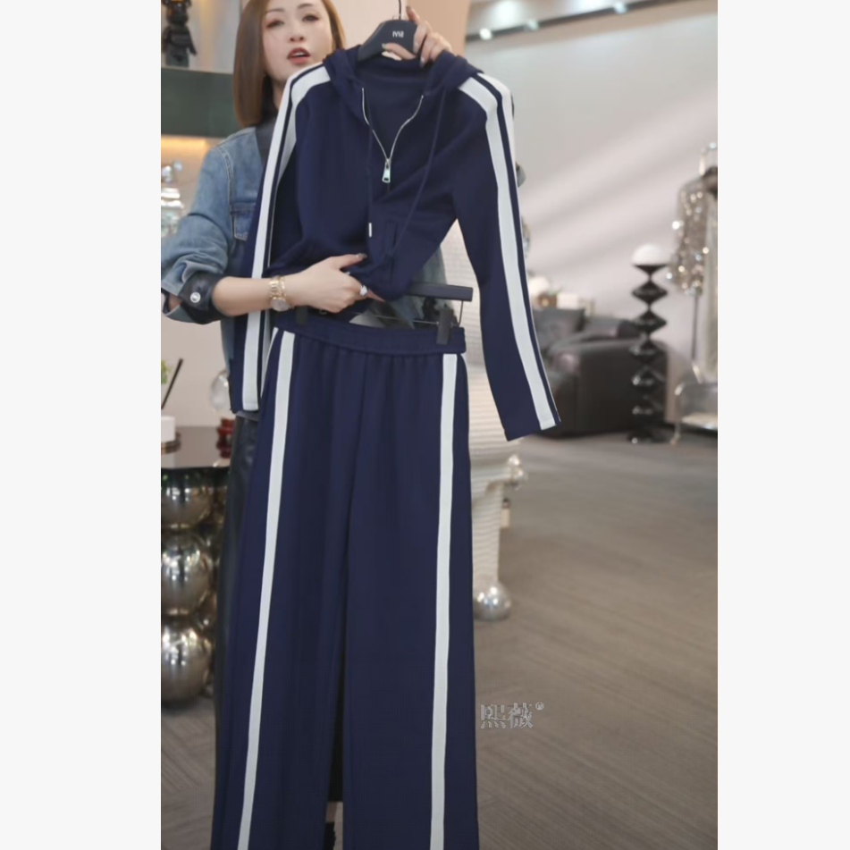 熙薇【闲散假日】2025早秋新款时尚运动休闲气质套装H5150