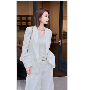 时尚 熙薇 新款 2026春季 白色蕾丝拼接外套M2533 晴日帽衣