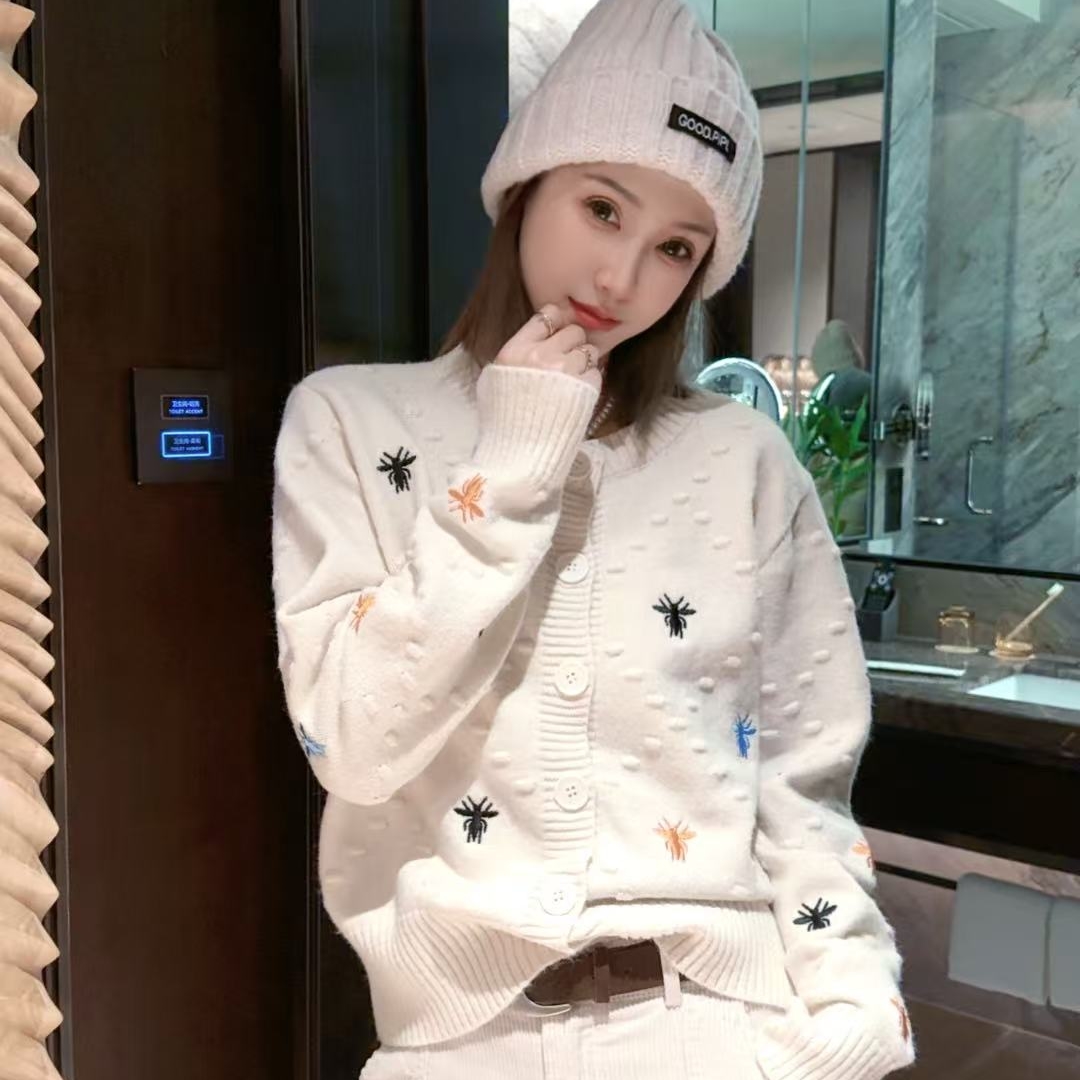 熙薇【倾心礼遇】2025秋季新款时尚休闲气质毛衣开衫H5675