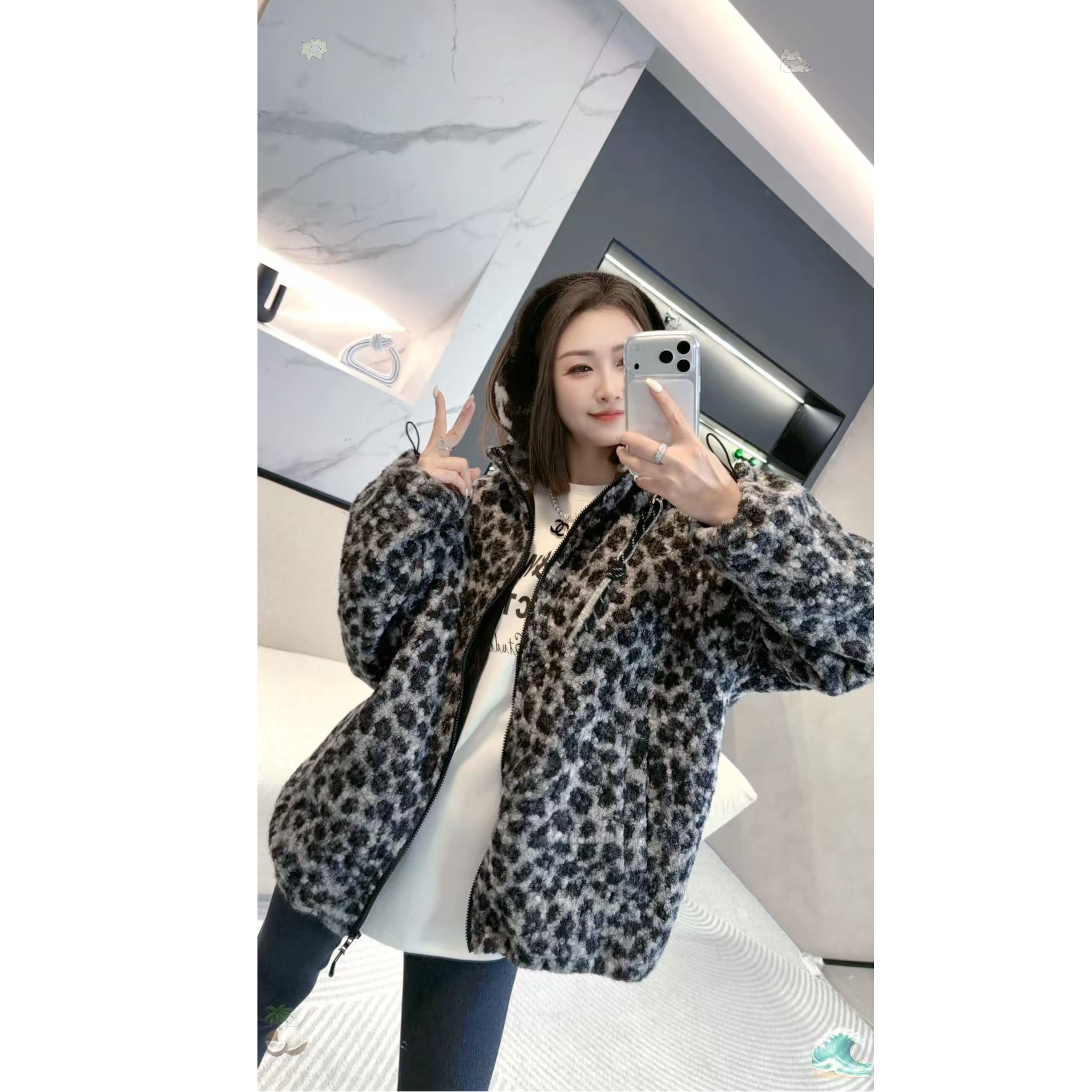 熙薇【都市猎影】2025冬季新款时尚韩版豹纹保暖外套H6236