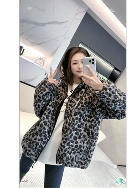 熙薇【都市猎影】2025冬季新款时尚韩版豹纹保暖外套H6236