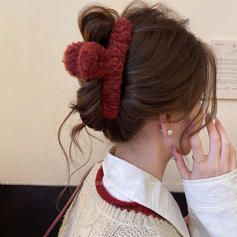 圣诞红色羊羔毛抓夹大号毛绒鲨鱼夹发夹女2025新款后脑勺夹子发饰