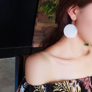 圆形贝壳耳环长款