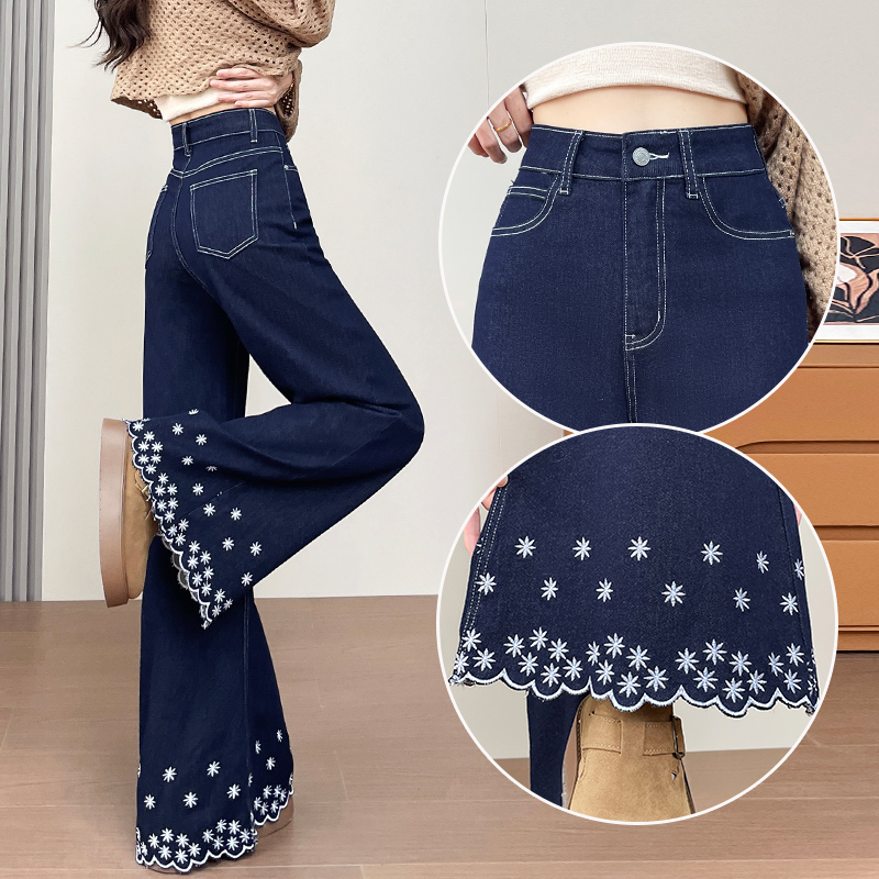 丹宁蓝刺绣花边喇叭牛仔裤女