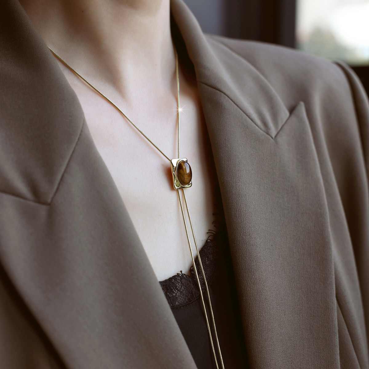 ZOXI简约高级感超长虎眼石毛衣项链轻奢小众方形长款配饰秋冬女款,饰品/流行首饰/时尚饰品新,项链,淘宝优惠券,粉丝福利购,淘宝优惠卷