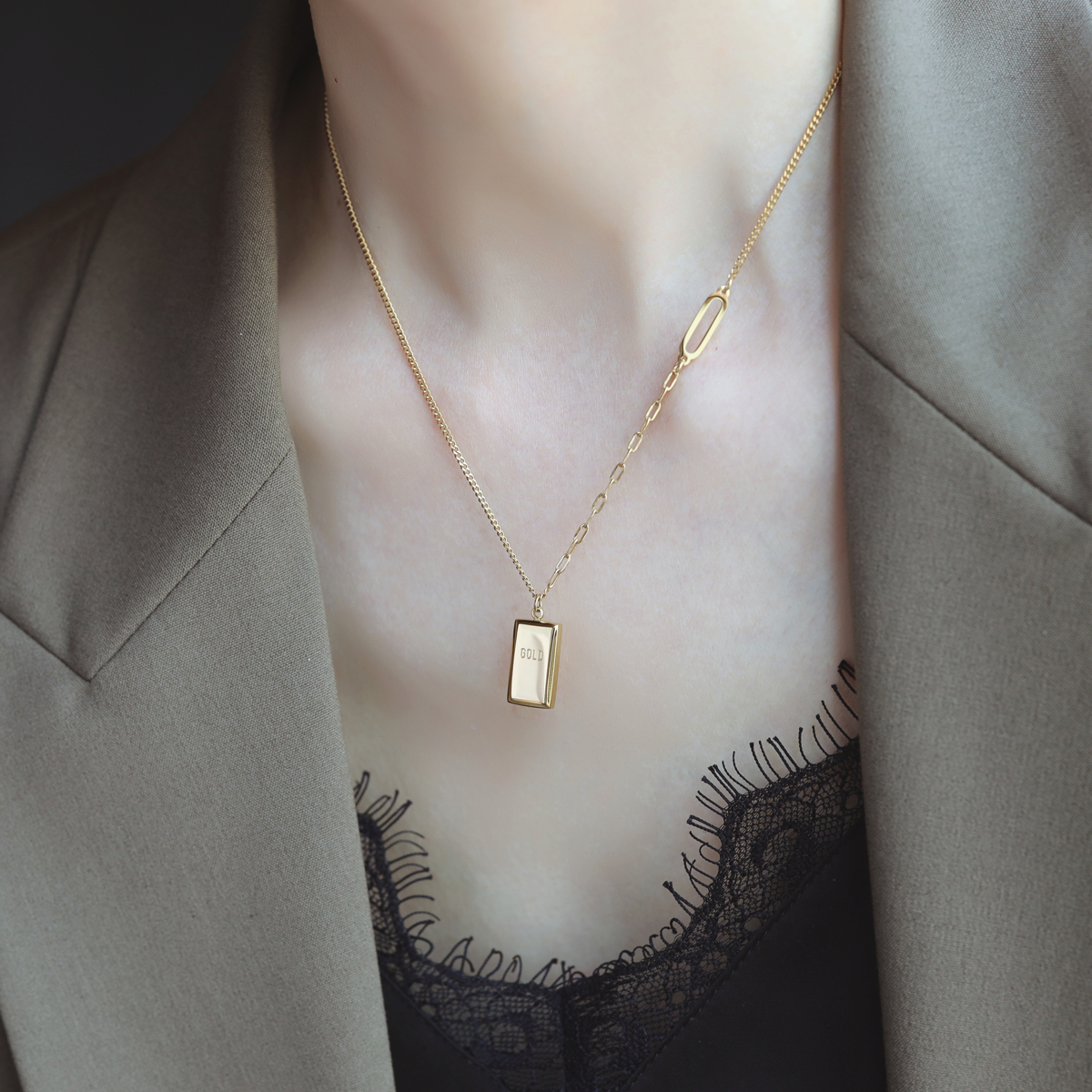 ZOXI轻奢高级感小金砖项链不掉色