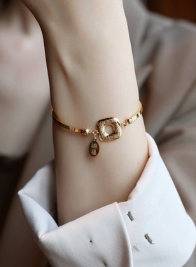 ZOXI2025年新款本命年吉祥如意手链轻奢小众精致手镯钛钢不掉色女