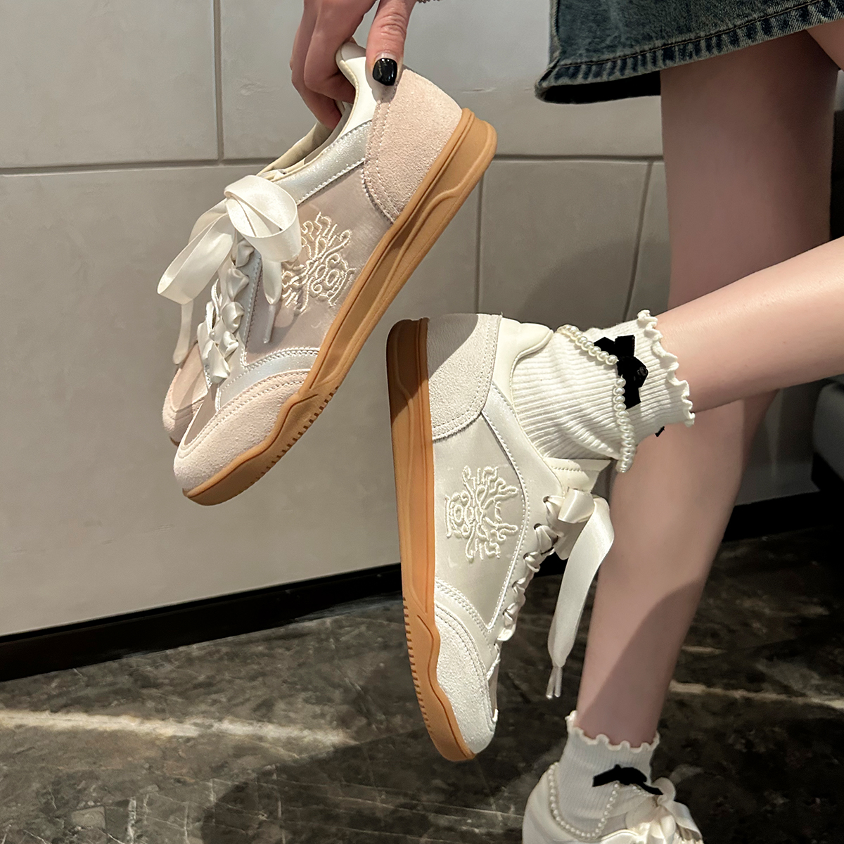 冉言百搭个性软底德训鞋