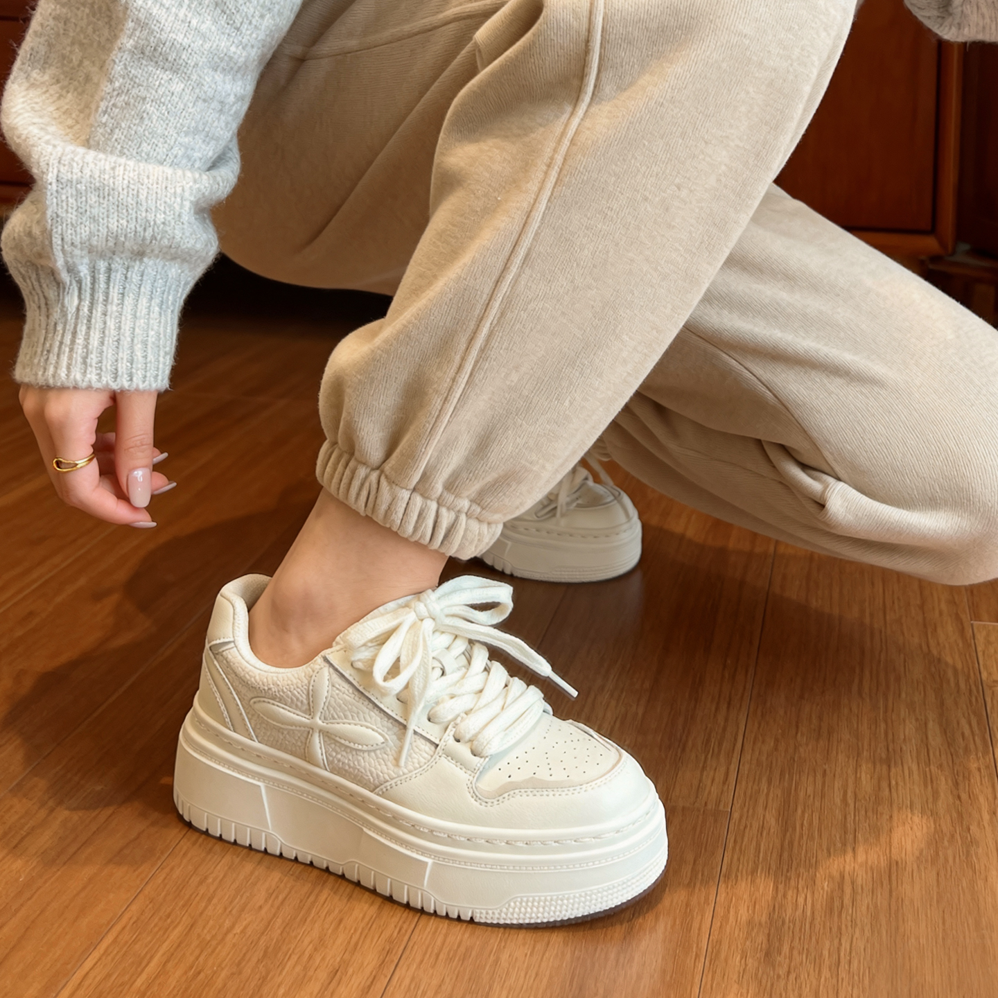 冉言2025真皮厚底增高松糕休闲鞋板鞋真车缝线女小白鞋