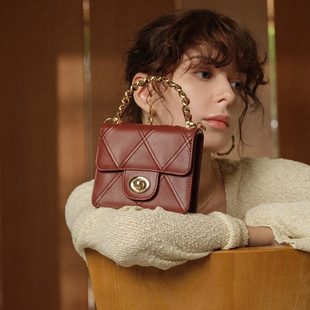 ELLE女包新款头层牛皮链条小方包安可拉红色mini手提包斜挎包