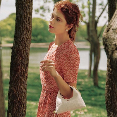 ELLE女包新款编制手提月牙包斜挎