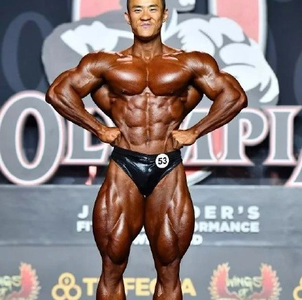 IFBB新款古典健美比赛裤黑色亮面赛裤弹力奥赛有光泽三角裤宽边