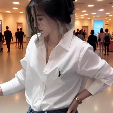 小马标刺绣LOGO白色法式长袖衬衫女款2026新款内搭衬衣女春秋上衣