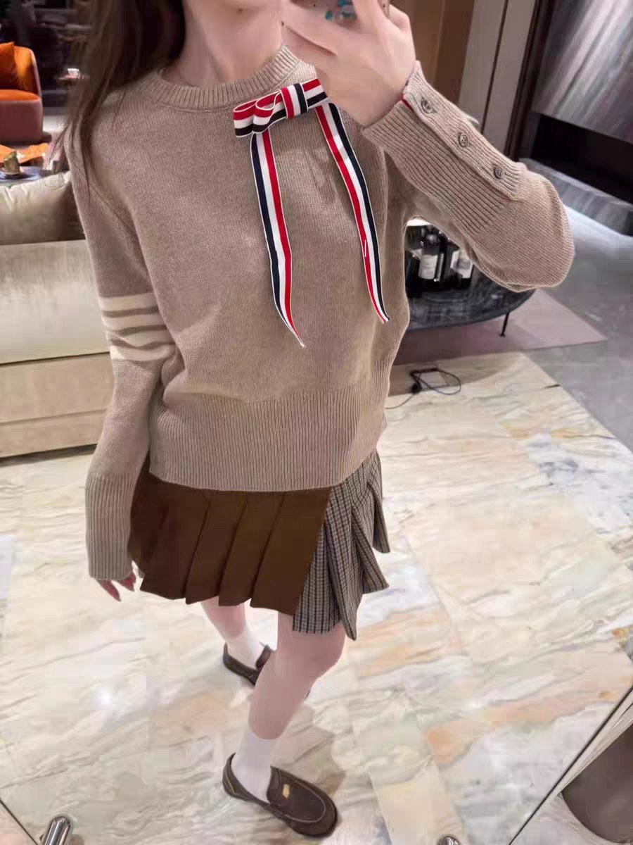 TB四条杠针织衫学院风蝴蝶结条纹长袖毛衣女圆领显瘦上衣2026新款,女装/女士精品,大码内搭,淘宝优惠券,粉丝福利购,淘宝优惠卷