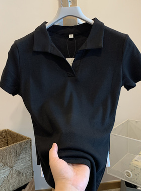 黑色高级感Polo领正肩短袖夏修身韩版收腰纯欲T恤女修身短款上衣