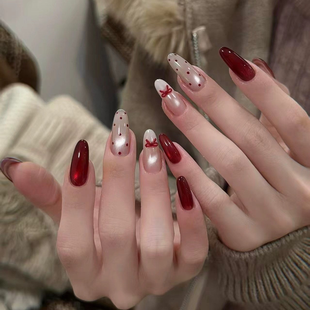 M336酒红蝴蝶结高级气质猫眼半手工穿戴甲跳色波点美甲贴片可拆,彩妆/香水/美妆工具,穿戴甲/甲片,淘宝优惠券,粉丝福利购,淘宝优惠卷
