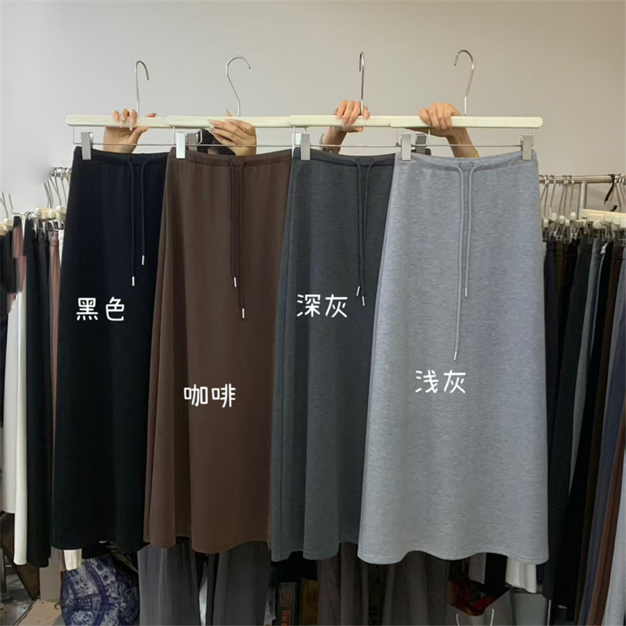 2025秋季纯色抽绳A字裙