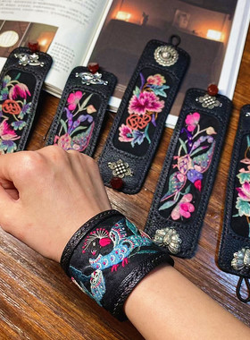 民族风手工老绣片手工定制真皮手腕 手镯